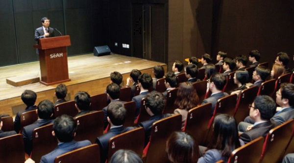 세아베스틸이 인수한 포스코특수강은 2015년 3월23일 세아창원특수강으로 사명을 바꾸고 새롭게 출범했다.