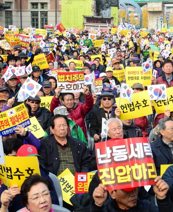 박사모와  촛불집회 /사진=뉴시스