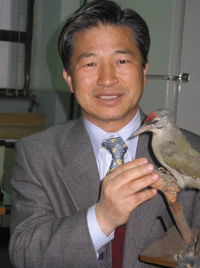 '새 박사' 윤무부 교수
