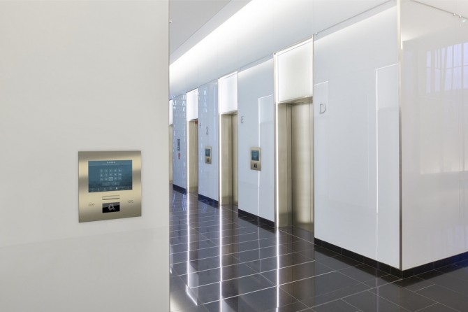 오티스 엘리베이터는 컴파스플러스(CompassPlus™) 목적층 선행등록 시스템을 새롭게 선보인다. 