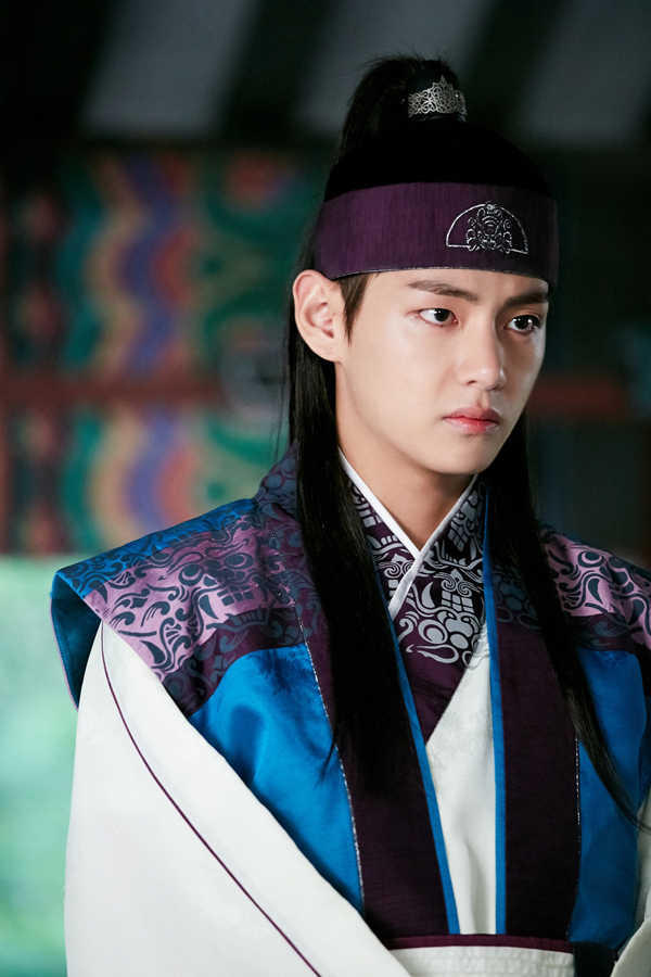KBS2 월화드라마 '화랑'에서 '한성' 역으로 첫 연기에 도전한 '방탄소년단' 뷔 김태형/사진=KBS 제공