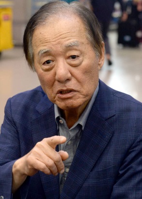 국내 최초로 전 세계 240개국 여행을 인증받은 이해욱 전 KT 사장