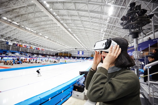 SK텔레콤은 27일부터  열리는 ‘모바일 월드 콩그레스 2017’에서 초고화질 실시간 360 VR 서비스인 ‘360 Live VR’을 선보인다. SK텔레콤=제공
