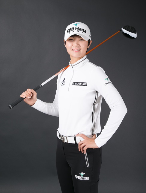 '슈퍼 루키' 박성현(24)이 메이저 대회인 제72회 US여자오픈 골프대회(총상금 500만 달러)에서 우승을 차지했다./사진=KEB하나은행 제공/뉴시스
