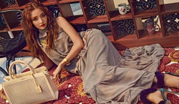 배우 한채영의 몸매가 공개됐다. 옷 사이로 드러나는 몸매는 치명적이라는 말이 나올 정도다. 사진=폴스부띠끄 제공 