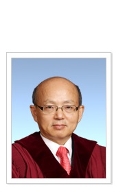 안창호 헌법재판소 재판관  누구.헌재 탄핵심판 선고 8인의 재판관중 한 명이다. 박근혜대통령의 운명을 좌우할 것으로 보인다. 자유한국당 출신 