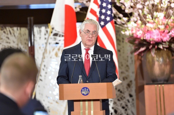 취임 후 첫 아시아 순방길에 오른 렉스 틸러슨 미 국방장관이 일본 순방 일정을 마치고 조금전 한국에 도착했다 / 사진=미 국방부