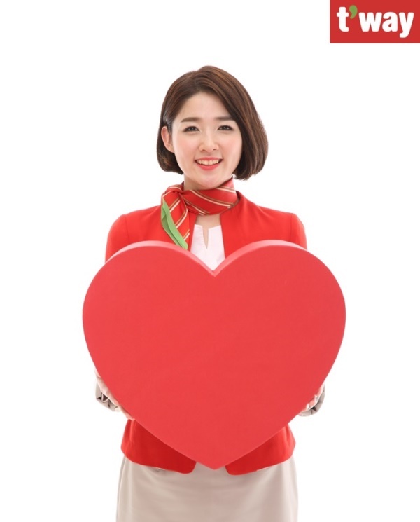 17일 각종 포털에 티웨이항공 채용이 실시간 검색어로 등장했다. 티웨이항공=제공