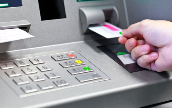 일본 세븐뱅크(세븐일레븐 ATM)에서 전자상거래 결제 후 거스름돈을 ATM을 통해 환불받는 서비스를 도입했다.사진=DB
