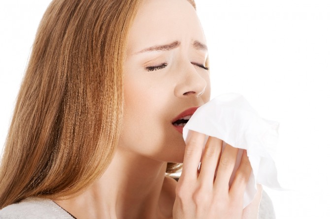 비염은 코의 기능이 너무 좋아서 생기는 민감성 질환이다. 코세척이 비염에 도움을 준다.