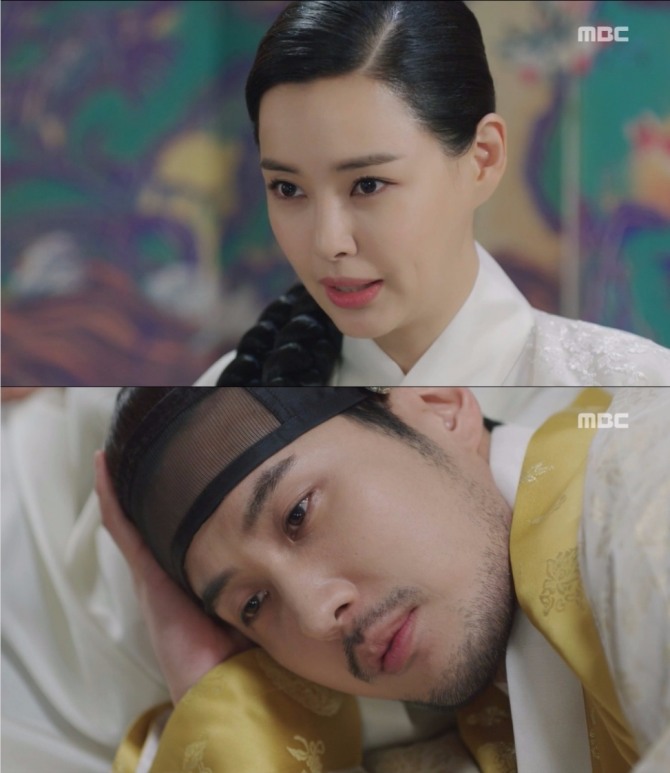 28일 밤 방송된 MBC 월화드라마 역적: 백성을 훔친 도적에서는 장녹수(이하늬)가 연산군(김지석)에게 의적 칭호를 받은 홍첨지의 활약상을 전해주고 있다./사진=MBC 방송 캡처