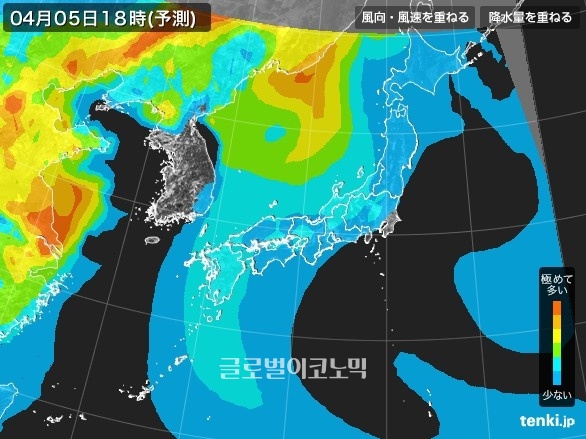 식목일을 맞아 전국에 봄비가 내리는 가운데 한반도 초미세먼지는 오후부터 서풍 영향을 받아 점차 걷힐 것으로 예상된다 / 사진=일본기상협회