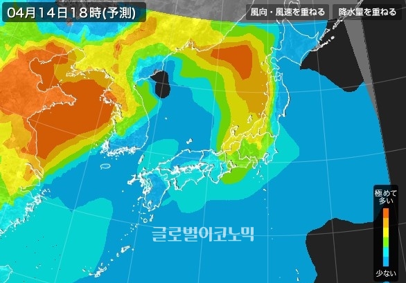 한반도에 강한 바람이 불고 있는 가운데 한국 기상청은 오후들어 전국의 초미세먼지가 '보통' 단계를 보일 것으로, 일본은 수도권을 중심으로 '나쁨' 이상이 될 것으로 예측했다 / 사진=일본기상협회