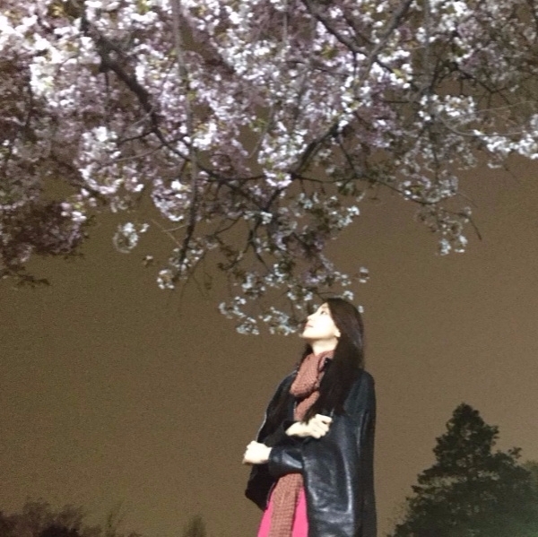 류수영이 지난 13일 자신의 SNS를 통해 아내 박하선과 밤벚꽃 데이트를 즐기는 영화 같은 신혼 일상을 전했다. /사진=류수영 인스타그램 캡처