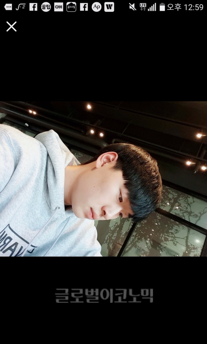 19일 심상정 후보의 아들 이우균씨의 훈훈한 외모에 누리꾼들이 관심을 보이고 있다.