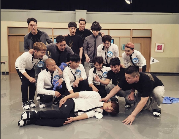 아는형님 비투비 출연과 관련, 아는형님 공식 인스타그램에 올라온 사진. 비투비 육성재가 바닥에 누워 기절한 듯한 포즈를 취하고 있다.//아는형님 인스타그램=출처