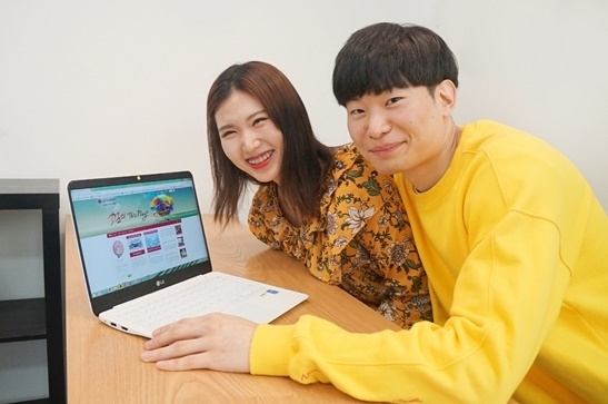 LG디스플레이가 운영하는 대학생 블로그 'D군의 This Play'는 대학생이 운영진으로 직접 참여하는 블로그로서 지난 2010년 7월에 오픈한 이래 7년 만인 이번달에 누적방문자 1000만 명을 기록했다. 사진=LG디스플레이
