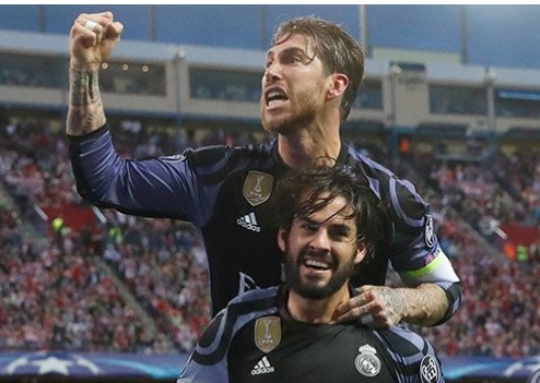 축구 스타 호날두의 소속팀 레알 마드리드(스페인)가 맨체스터 유나이티드(영국)를 꺾고 유럽축구연맹(UEFA) 슈퍼컵에서 2년 연속 우승컵을 들어 올렸다. /레알마드리드 홈페이지