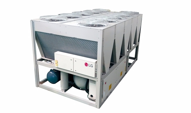 LG전자가 베트남 화력발전소에 납품할 고효율 공랭식 스크류 냉동기.
