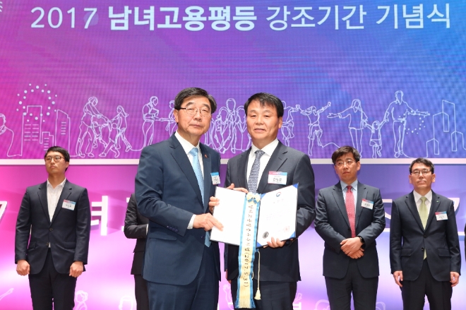 KT&amp;G=제공