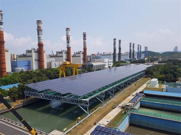 서인천복합화력발전소 내에 새롭게 건설된 태양광설비(1.1MW).