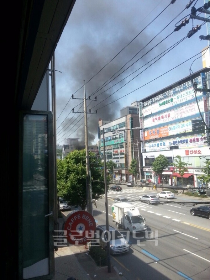 18일 오후 3시경 광주 남구 진월동에서 화재가 발생했다. /사진=글로벌이코노믹