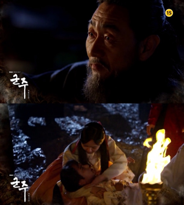 28일 밤 방송되는 MBC 수목드라마 '군주 가면의 주인' 29~30회에서는 세자 이선(유승호)가 한가은(김소현)을 구하기 위해 편수회의 짐꽃주를 마시고 쓰러지는 장면이 그려진다. 사진=MBC 영상 캡처