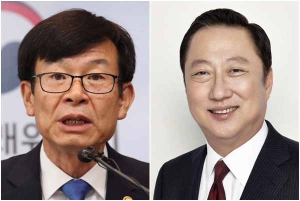 김상조 공정거래위원장과 박용만 대한상공회의소 회장. (왼쪽부터)