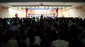 국민건강보험공단 부산지역본부는 지난 18일 협력업체 상담사등을 대상으로음악회를 개최했다. 국민건강보험공단 부산지역본부=제공