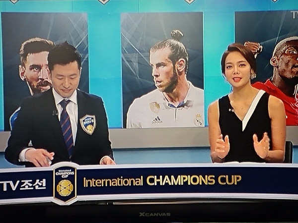 ‘2017 인터내셔널 챔피언스컵’프리시즌 레알 마드리드와 바르셀로나 경기 하프타임 중계방송에 안현모 전 기자가 등장했다. 