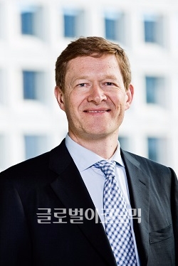 장난감 레고 블록의 새선장으로 임명된 닐스 B 크리스티얀센 CEO.