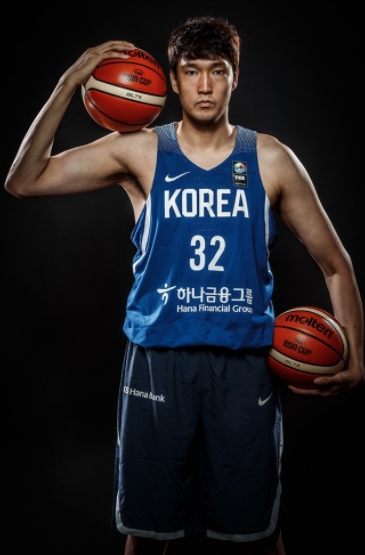 광복절인 15일 한국 남자농구 대표팀이 아시안컵 8강행 티켓을 놓고 일본과 접전을 펼친다. /출처=국제농구연맹(FIBA)