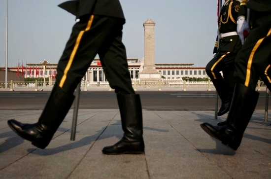 올 가을 제19차 당대회를 앞두고 언론 통제를 강화하고 있는 중국이 영국 케임브리지 대학 교내 출판부의 천안문 사태·티베트 관련 논문에 대한 접속을 차단하며 전 세계에서 비난이 쏟아지고 있다 / 사진=로이터/뉴스1