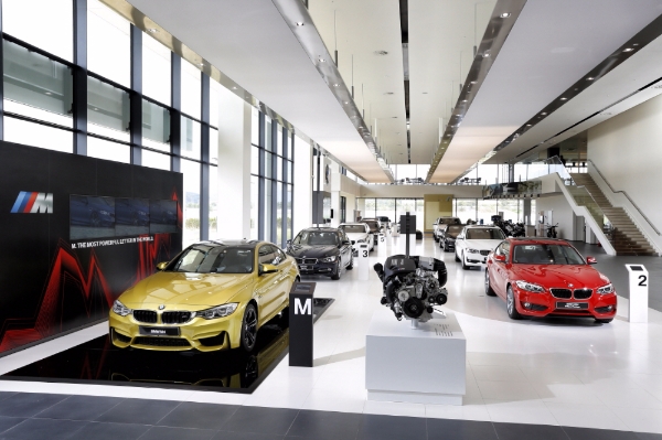 BMW 드라이빙 센터 쇼룸 
