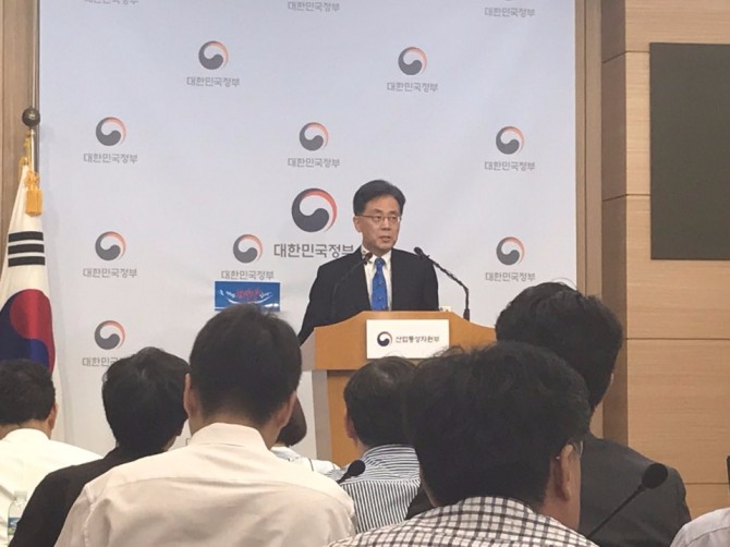김현종 산업통상자원부 통상교섭본부장이 22일 한미 FTA 개정을 논의하기 위한 첫 회의 결과를 발표했다. 사진=오소영 기자. 