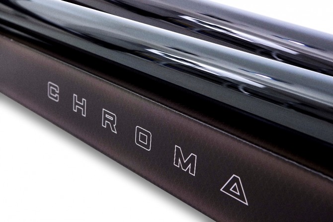 레이노가 23일 세계 최초의 나노 카본 스퍼터 기술을 적용한 윈도우 필름 '크로마(Chroma) 시리즈'를 출시했다고 밝혔다. 