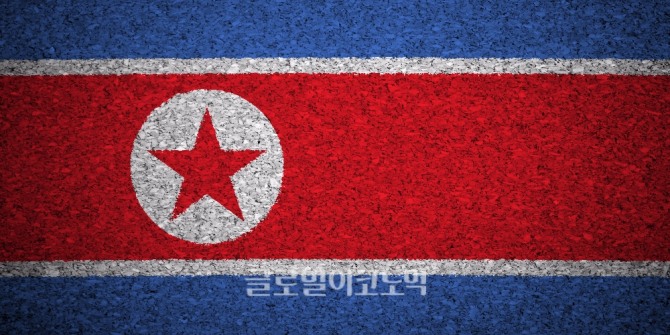 지난 20일 영국 익스프레스 온라인 판에 따르면 지난해 한국으로 망명한 태영호 전 영국 주재 북한 대사관 공사는 유사시 김정은 위원장이 중국으로 탈출해 북한군을 지휘하는 내용의 비밀계획이 존재한다. 