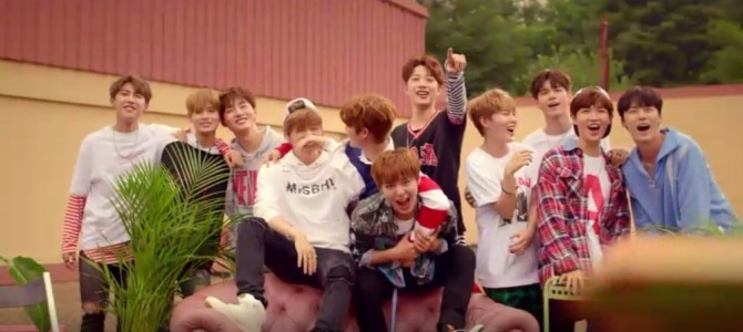 워너원(Wanna One) 멤버 가운데 대만 출신의 라이관린이 'KISS THE RADIO'에 출연하여 '중국 대만'출신이라고 자신을 소개한 것에 대해 대만 네티즌들의 비난이 이어지고 있다. 자료=Wanna One - 에너제틱 M/V 캡쳐