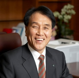 BNK금융지주 회장에 내정된 김지완 전 하나금융 부회장.