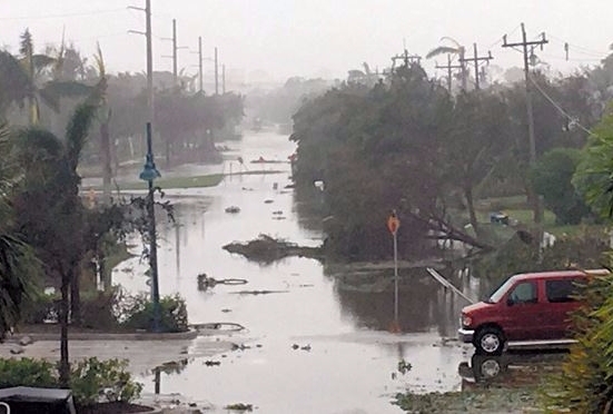 미국 플로리다 마르코 아일랜드가 허리케인 '어마'의 영향으로 물에 잠겼다. 사진=로이터/뉴스1