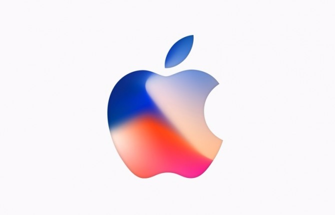 애플의 아이폰 발매 10주년 기념폰인 아이폰X가 한국시간으로 13일 오전 2시 공개된다.//자료=애플