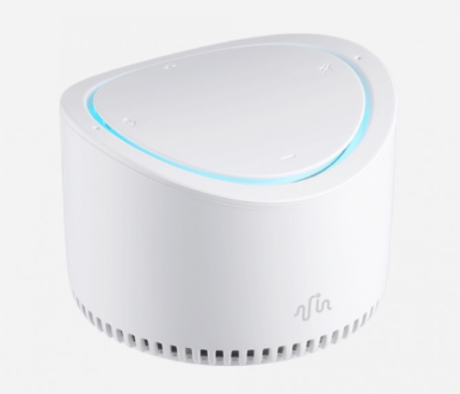 SKT AI 스피커 '누구 미니'. '누구'의 절반에도 못 미치는 가격에 출시됐다.