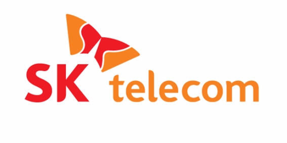 SK텔레콤은 최근 중간지주사 전환과 더불어 사명 변경을 검토하고 있다. SK 투모로우가 새 이름으로 물망에 올랐다.