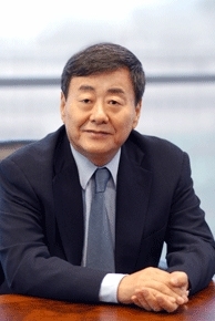 19일 서울 수서경찰서는 김준기 회장 밑에서 3년동안 근무한 여비서 A 씨가 올 2∼7월 사이 김준기 회장이 자신을 상습 성추행했다며 제출한 고소장을 접수해 수사 중이라고 밝혔다. 사진=동부그룹 홈페이지 