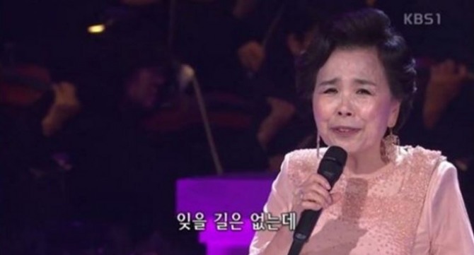 이미자는 23일 방송된 KBS2 ‘불후의 명곡-전설을 노래하다(이하 불후의 명곡)’에 ‘전설’로 출연해 음악인생 53주년을 자축했다. 사진='이미자 빅쇼 방송화면 캡쳐