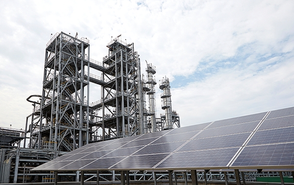 한화큐셀이 2010년 중국 솔라펀 파워홀딩스를 인수했다. 