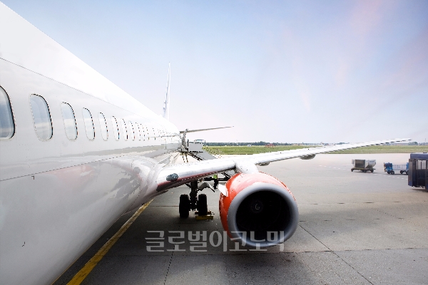 중국 산양에서 출발한 에어부산 여객기가 3시간 지연 도착하면서 불편을 겪은 승객들이 사과와 보상을 요구하는 가운데 또 다른 에어부산 이용 불편기가 잇따르고 있다. 사진은 기사와 직접적인 관련이 없음.