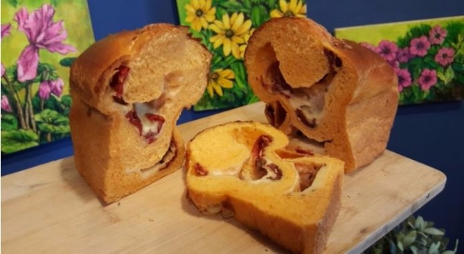 '줄을 서시오'에 소개된 타르데마 베이커리 대표 메뉴 '치토스 식빵'. 사진=타르데마 베이커리 블로그