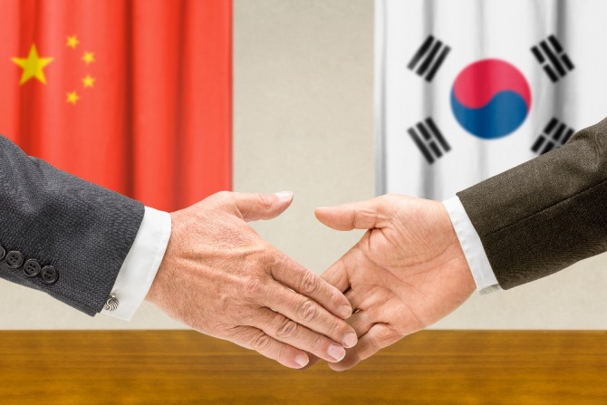한반도 사드(THAAD) 갈등을 딛고 한국과 중국이 통화스와프 연장 협정에 합의했다. 자료=글로벌이코노믹