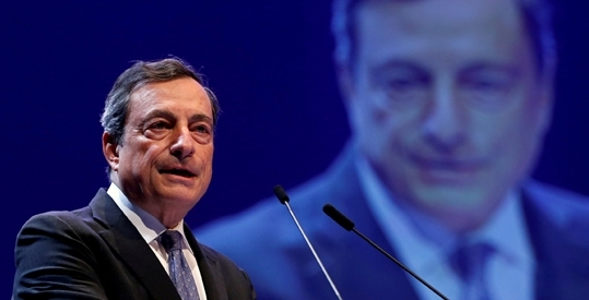 현지시간 26일 유럽중앙은행(ECB) 통화정책회의에서 테이퍼링(자산매입 축소) 계획이 발표될 것으로 전망되는 가운데 굳게 닫힌 마리오 드라기 총재의 평가가 나올지 관심이 쏠리고 있다 / 사진=로이터/뉴스1